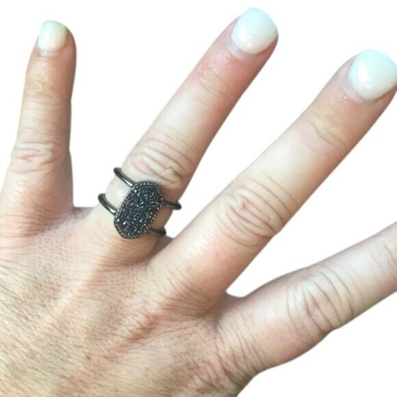 Kendra Scott Elyse Gunmetal Black Druzy Ring - Picture 3 of 3
